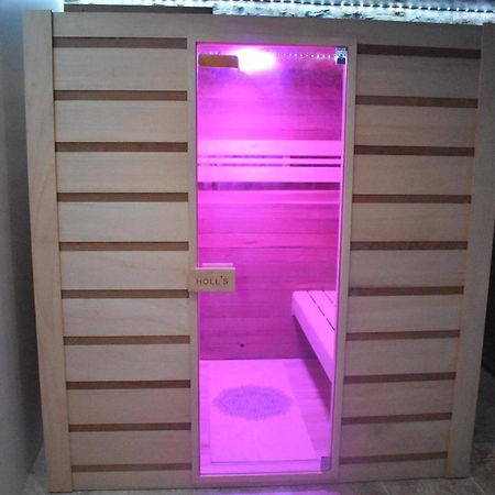Gite A La Ferme Avec Jacuzzi Et Sauna Villefloure Exterior foto